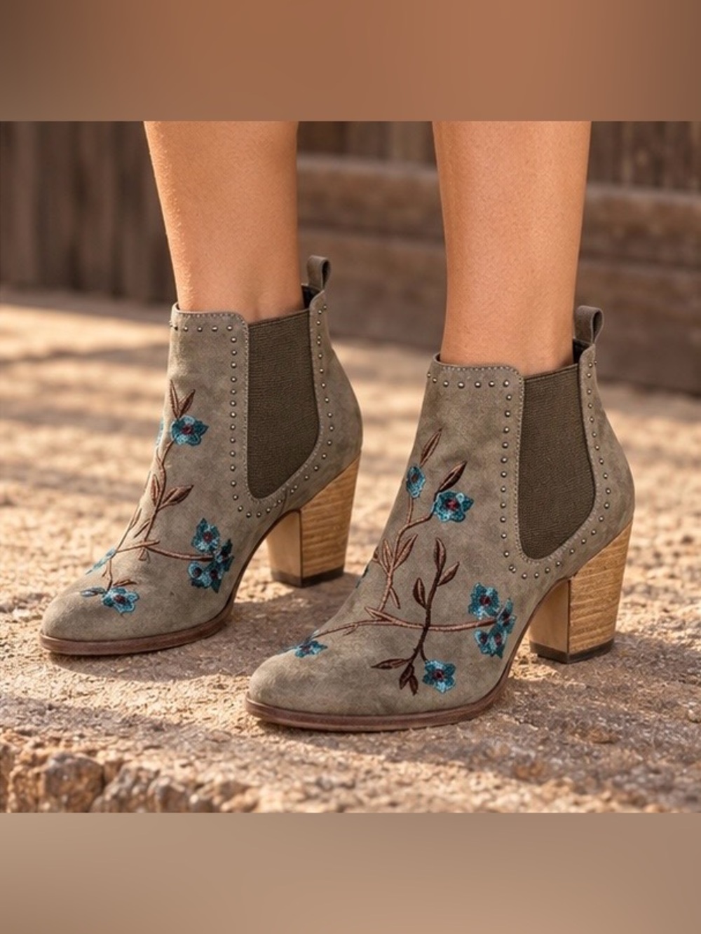 Crown Vintage Embroidered Western Chelsea
Booties Taupe, Size 6.5M